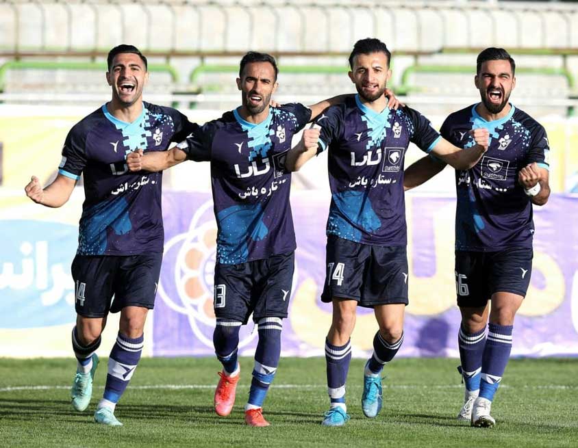 ذوب آهن 0 - 2 پیکان